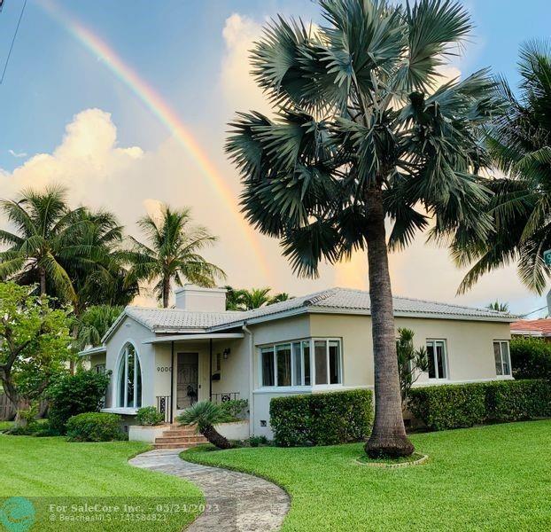 Photo of 9000 Carlyle Ave in Surfside, FL