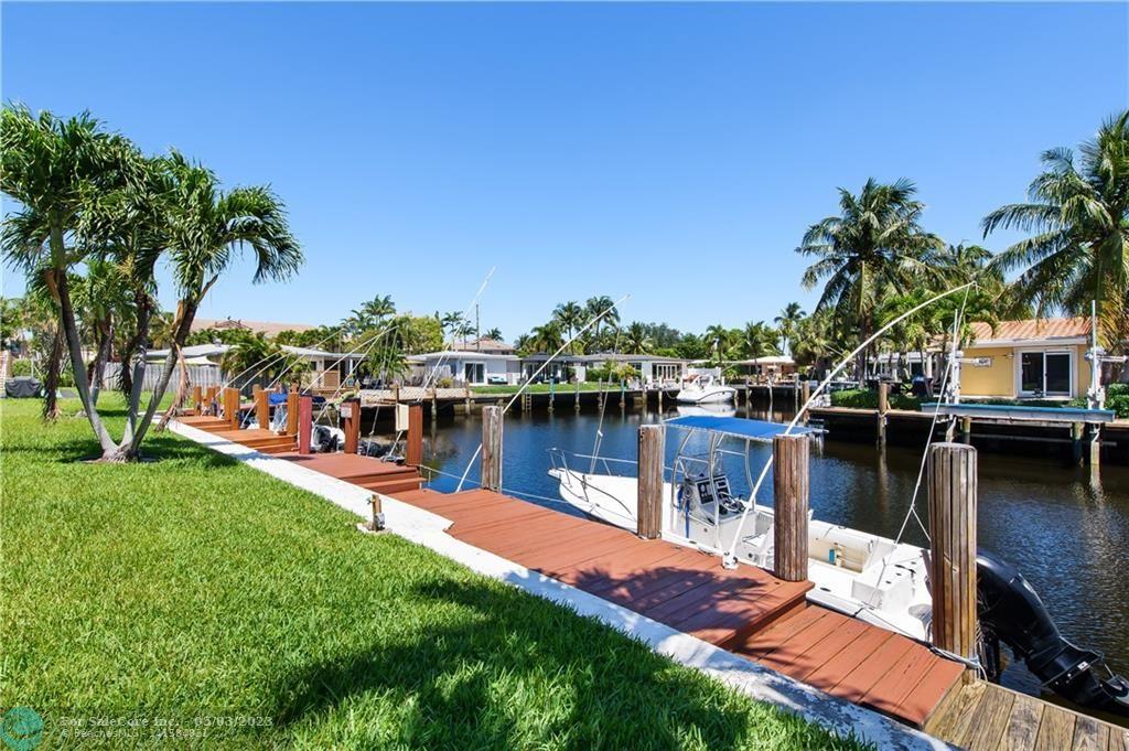 Photo of 301 E Mcnab Rd #112 in Pompano Beach, FL
