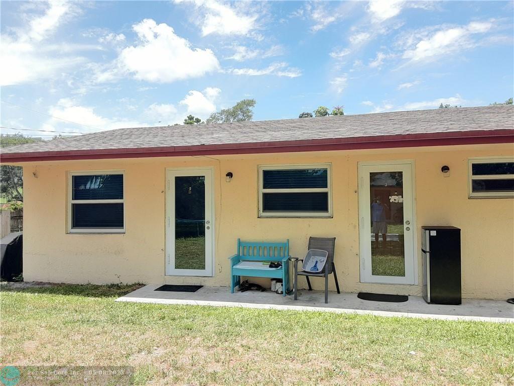 Photo of 2220 SW 46th Ct in Fort Lauderdale, FL