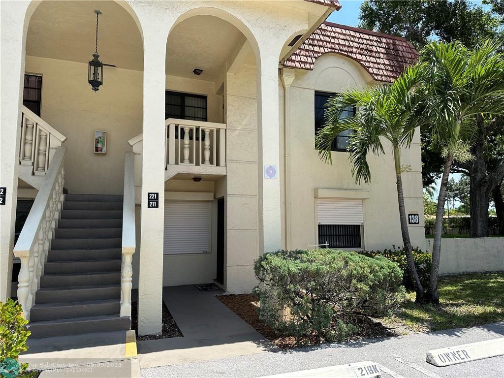 Photo of 138 S Cypress Rd #211 in Pompano Beach, FL