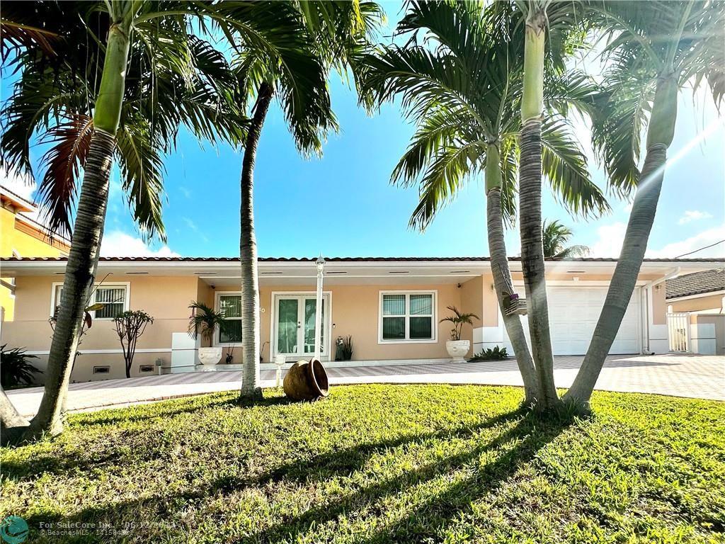 Photo of 3340 NE 170th St in North Miami Beach, FL