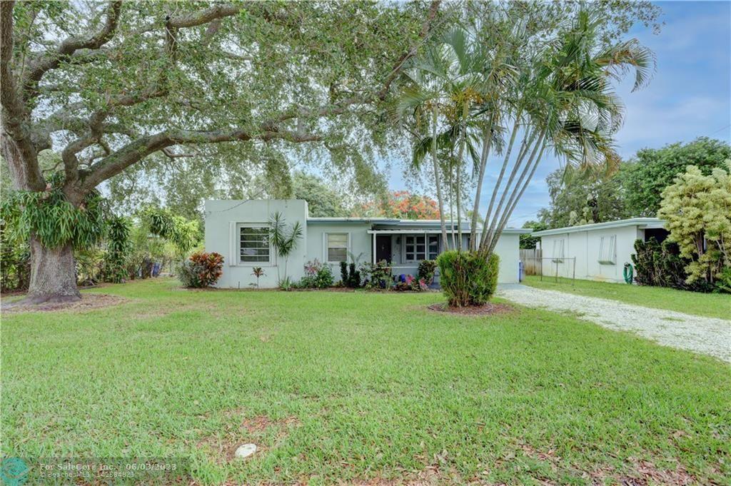 Photo of 2626 Garfield St in Hollywood, FL