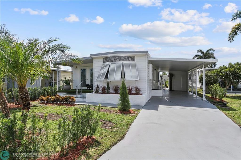 Photo of 2250 SW 85th Ave in Davie, FL