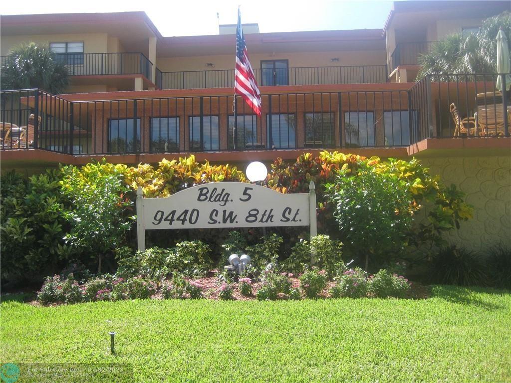 Photo of 9440 SW 8th St #121 in Boca Raton, FL