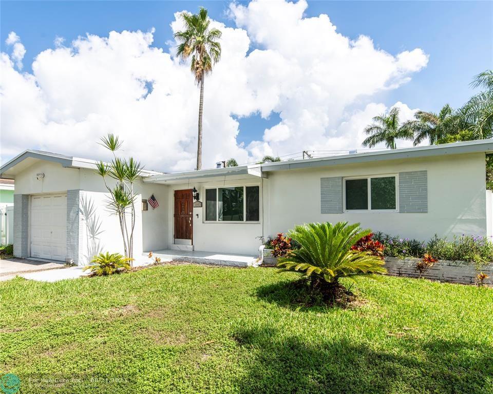 Photo of 1443 Harding St in Hollywood, FL