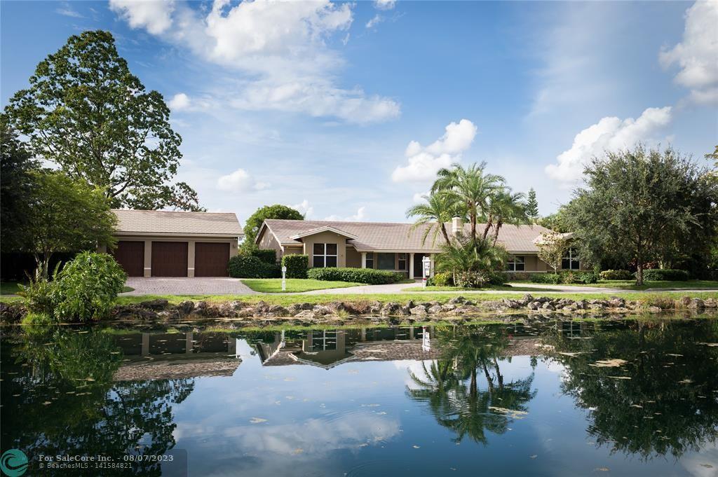 Photo of 4910 SW 61st Ave in Davie, FL