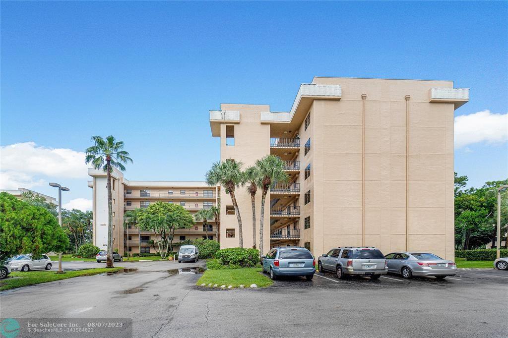Photo of 4700 Lucerne Lakes Blvd #303 in Lake Worth, FL