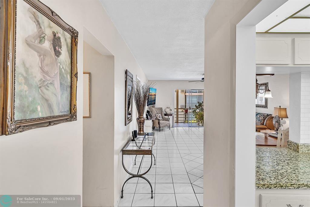 Photo of 17090 NE 14th Ave #202 in North Miami Beach, FL