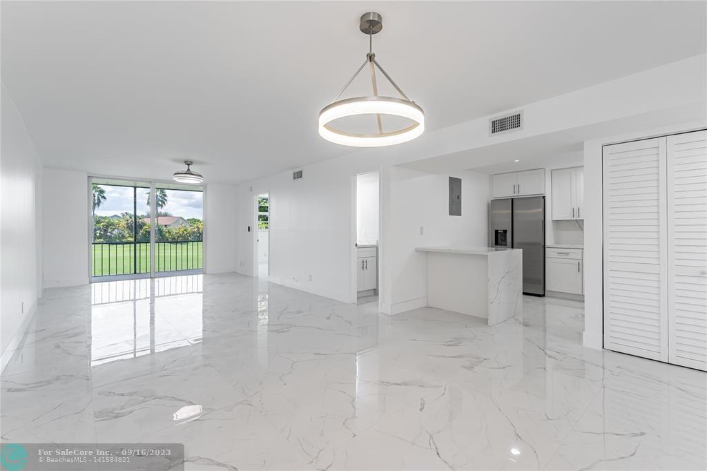 Photo of 9811 N Hollybrook Lake Dr 205 in Pembroke Pines, FL