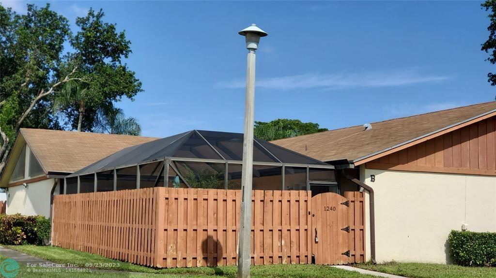 Photo of 1240 Summit Place Cir B in West Palm Beach, FL