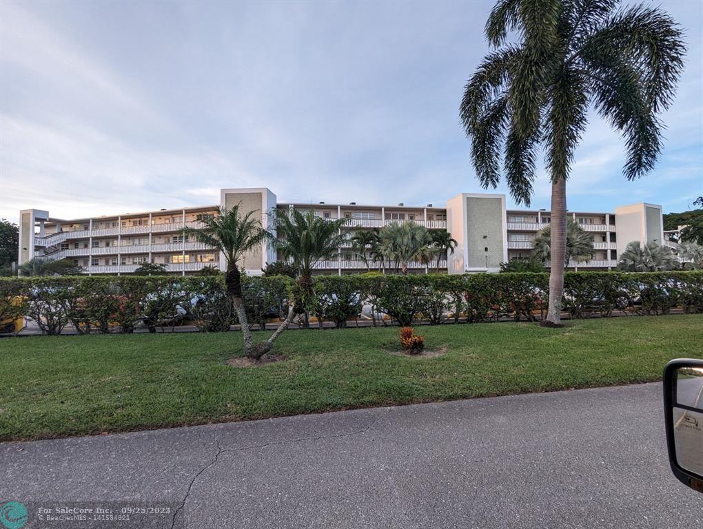 Photo of 225 Southampton B 225 in West Palm Beach, FL