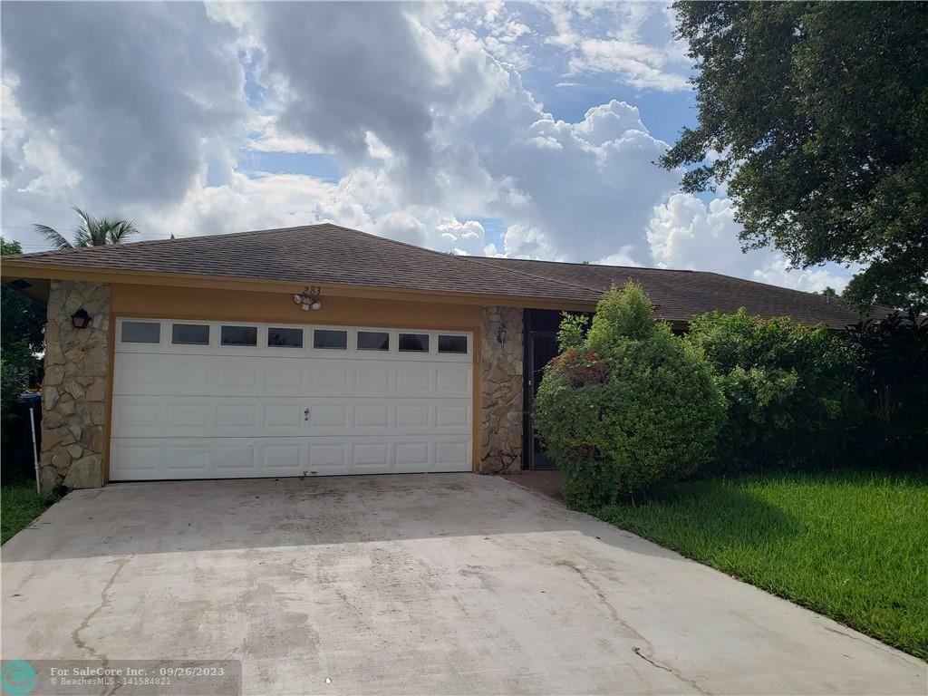 Photo of 283 Las Palmas St in Royal Palm Beach, FL