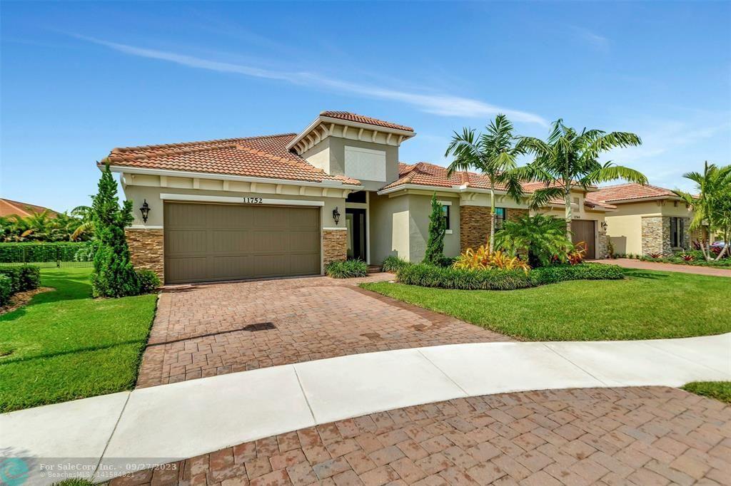 Photo of 11752 Cantal Cir in Parkland, FL