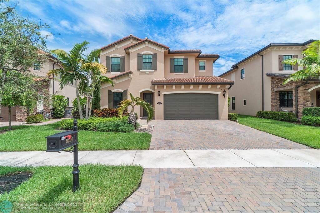 Photo of 9390 W Carrington Ave in Parkland, FL