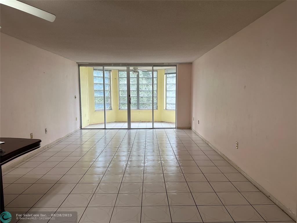 Photo of 1301 NE 191st St 405 in Miami, FL