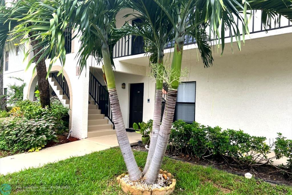 Photo of 1 Via De Casas Sur 102 in Boynton Beach, FL