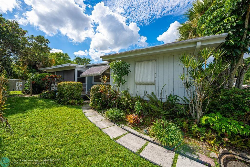 Photo of 10588 Marina Pl in Boca Raton, FL