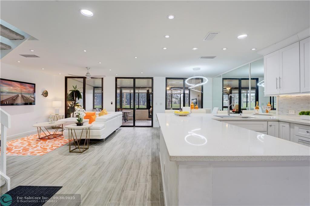 Photo of 818 Windermere Wy in Palm Beach Gardens, FL