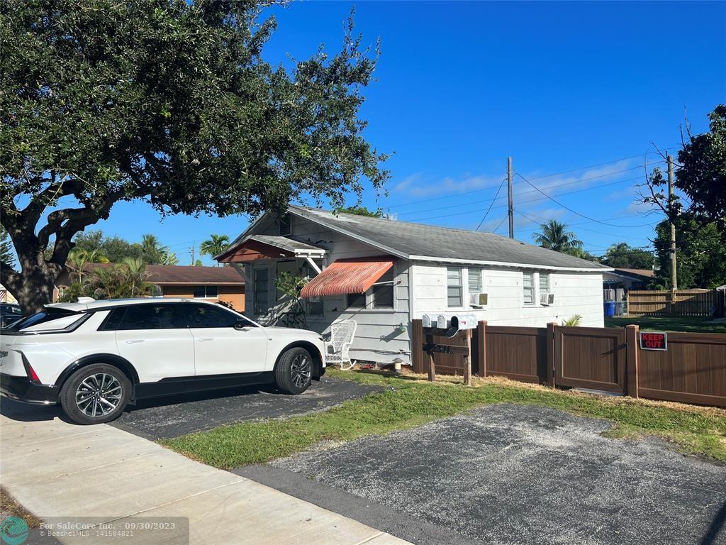 Photo of 2311 Wilson St in Hollywood, FL