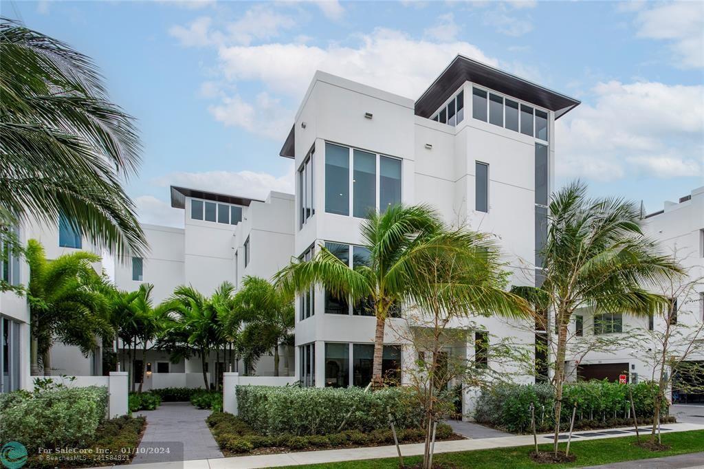 Photo of 246 Garden Ct 246 in Lauderdale By The Sea, FL
