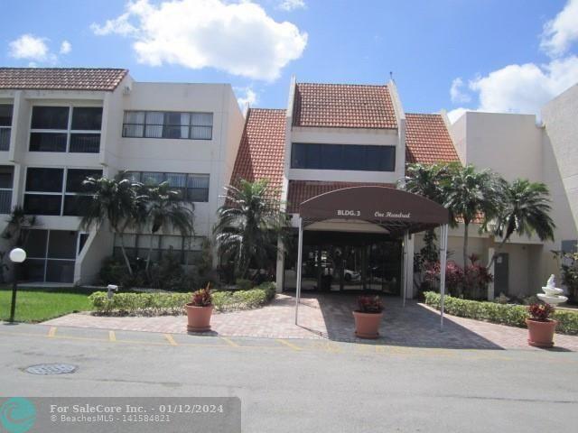 Photo of 100 Lakeview Dr 113 in Weston, FL