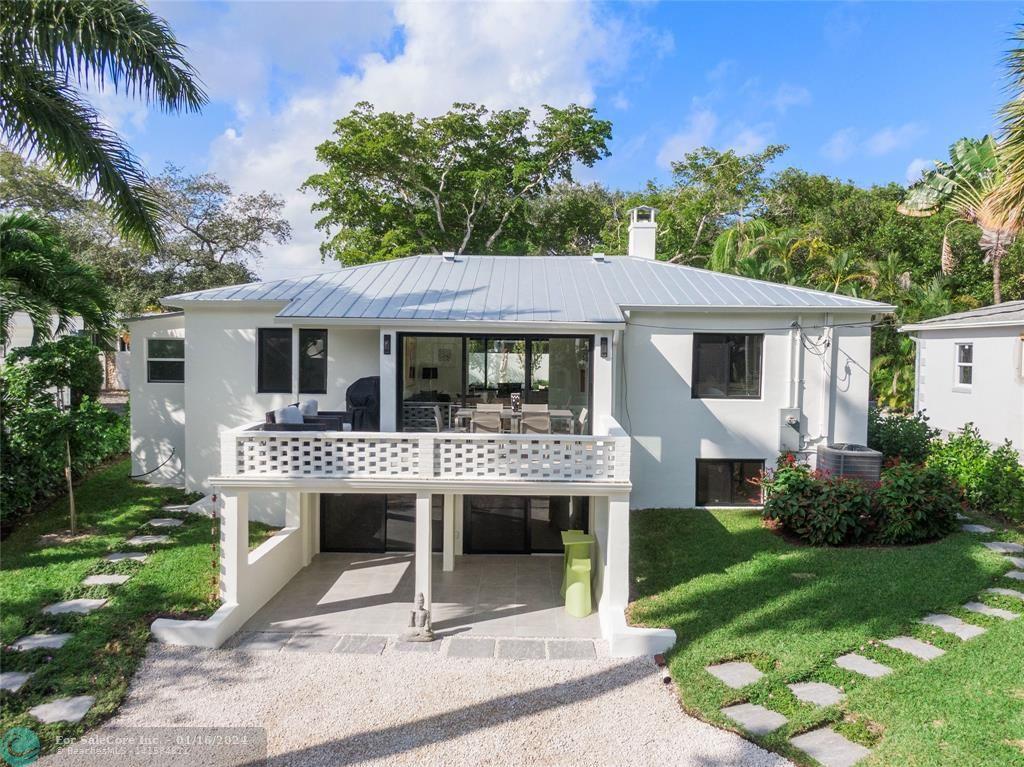 Photo of 450 N Victoria Park Rd in Fort Lauderdale, FL