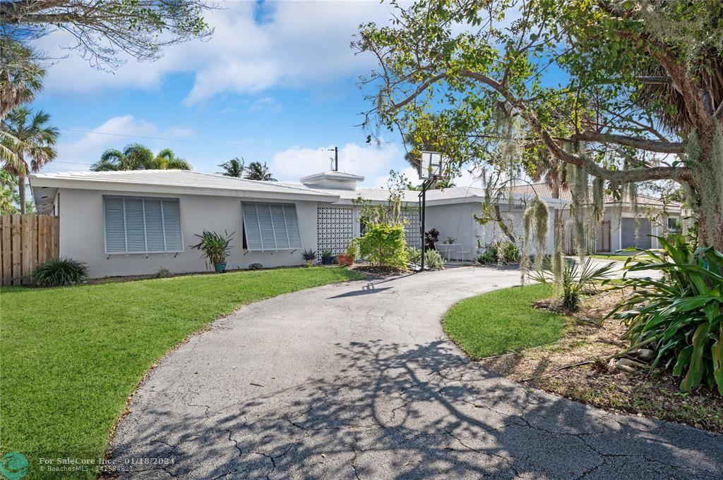 Photo of 3310 NE 26th Ave in Lighthouse Point, FL