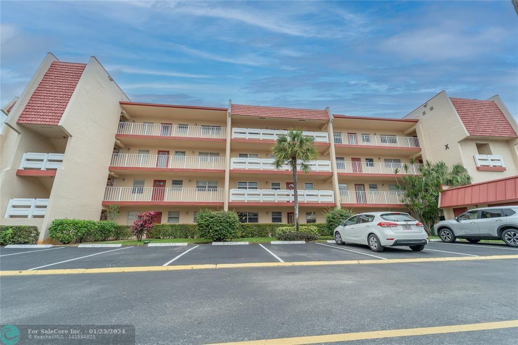 Photo of 1025 Country Club Dr 103 in Margate, FL