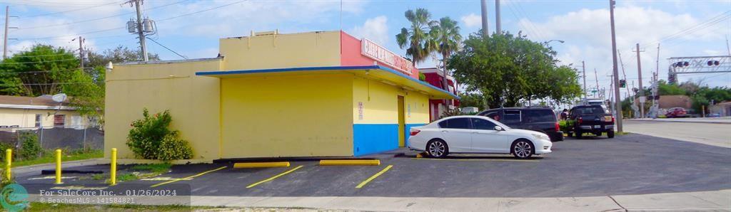 Photo of 530 Stirling Rd in Dania Beach, FL