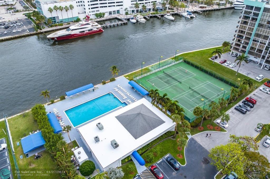 Photo of 600 Parkview Dr 410 in Hallandale Beach, FL