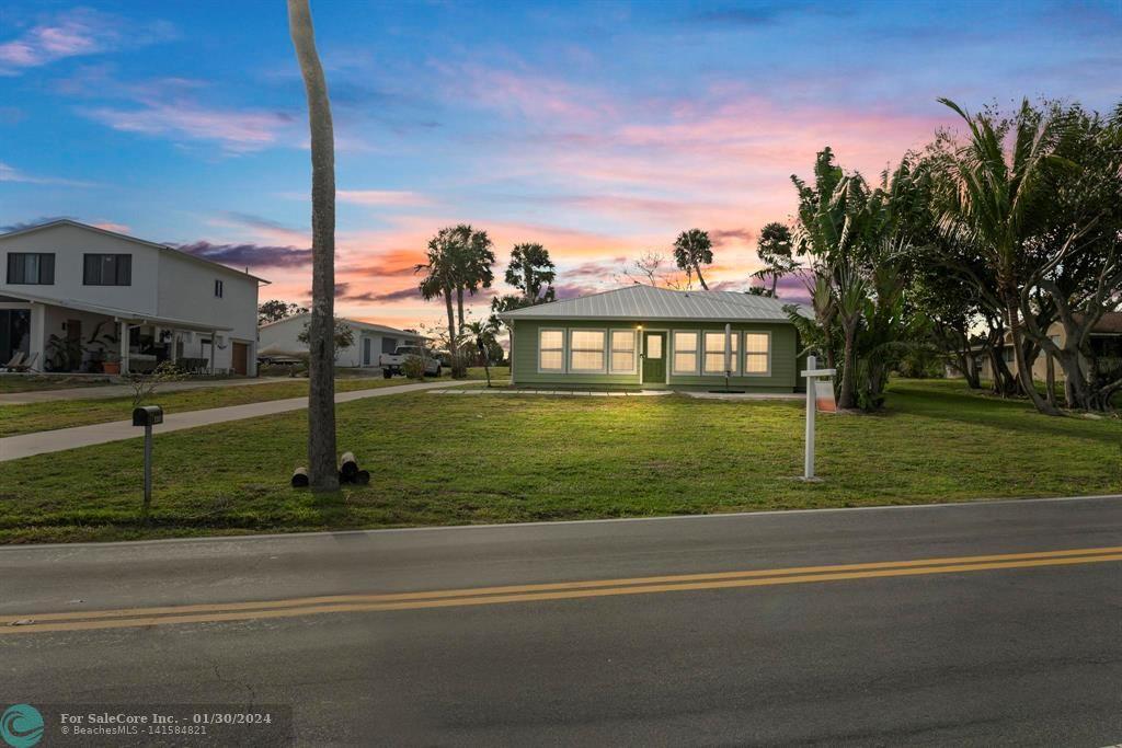 Photo of 8307 S Indian River Dr in Fort Pierce, FL