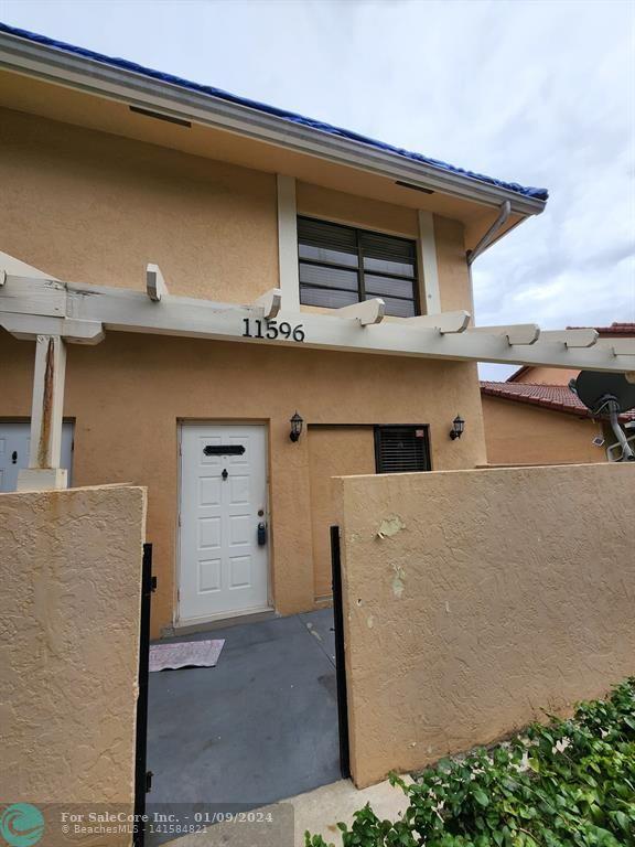 Photo of 11596 NW 45th St 4 in Coral Springs, FL