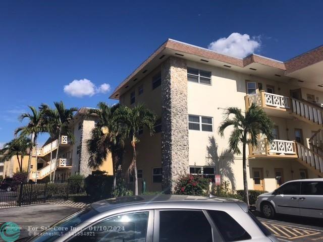 Photo of 5121 W Oakland Park Blvd 301 in Lauderdale Lakes, FL