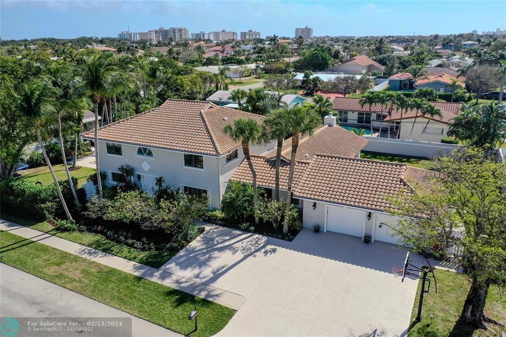 Photo of 2810 NE 46th St in Lighthouse Point, FL