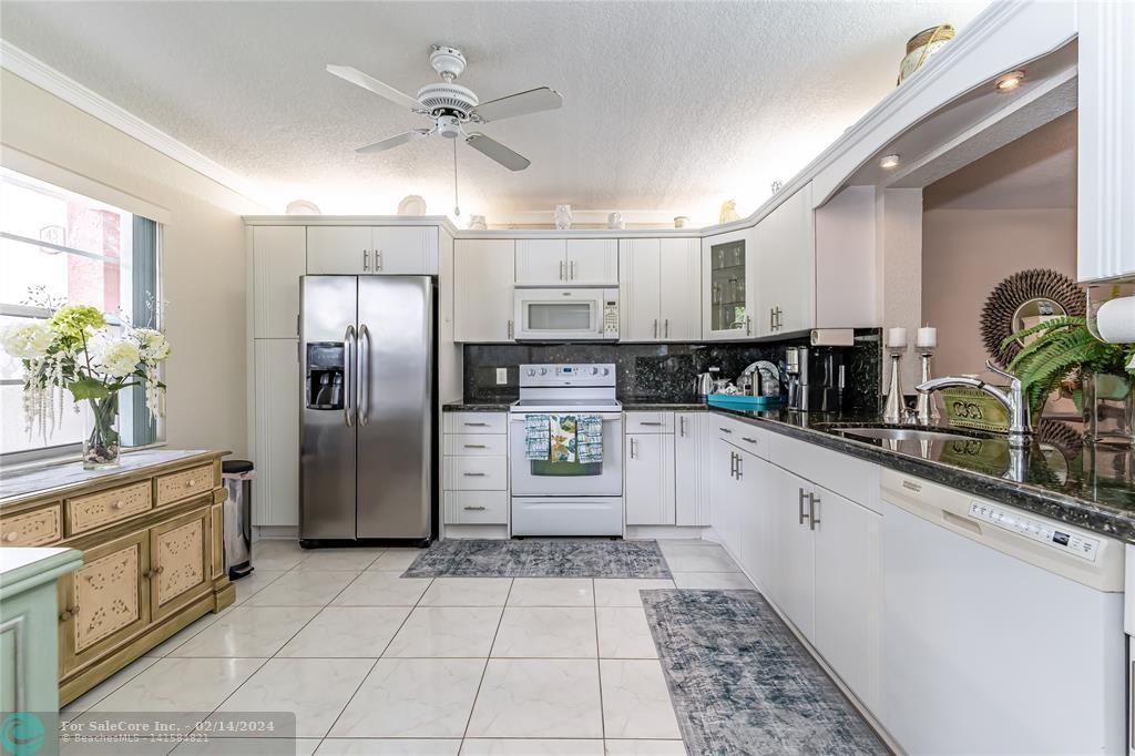 Photo of 211 S Hollybrook Dr 104 in Pembroke Pines, FL