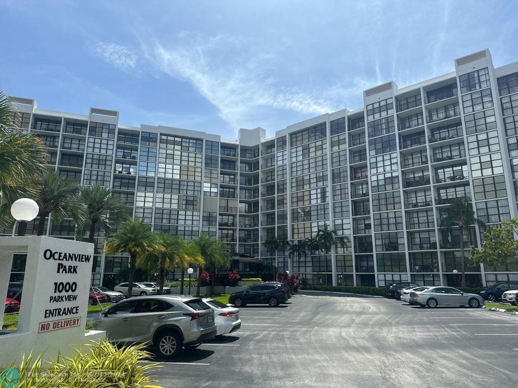 Photo of 1000 Parkview Dr 102 in Hallandale Beach, FL