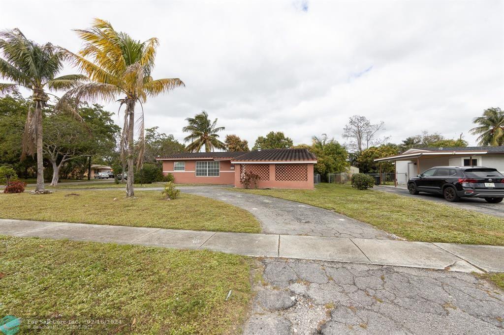 Photo of 4797 NW 3rd St in Plantation, FL