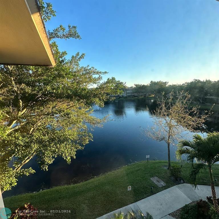 Photo of 5102 NW 36th St 607 in Lauderdale Lakes, FL