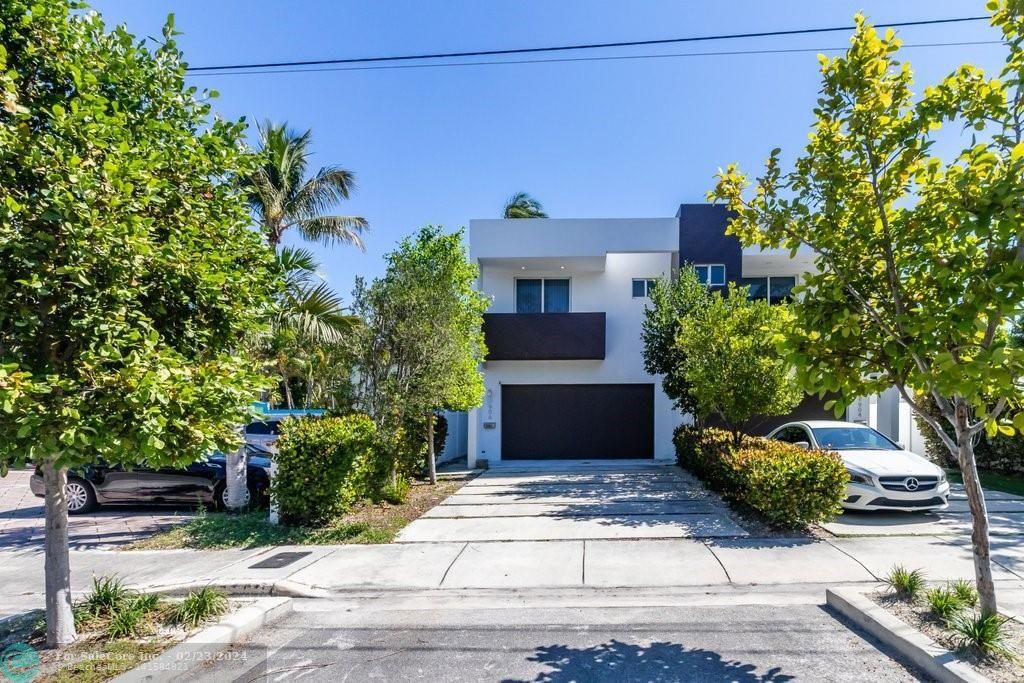 Photo of 906 NE 15th Ave in Fort Lauderdale, FL