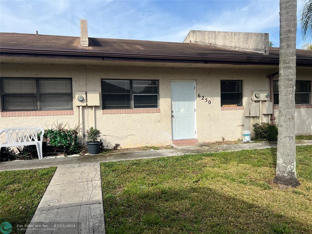 Photo of 6250 NW 1st St in Margate, FL