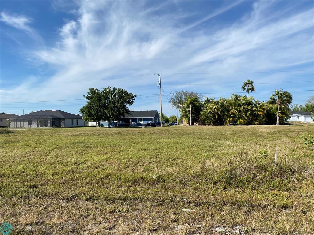 Photo of 317 NW 4th Ter in Cape Coral, FL