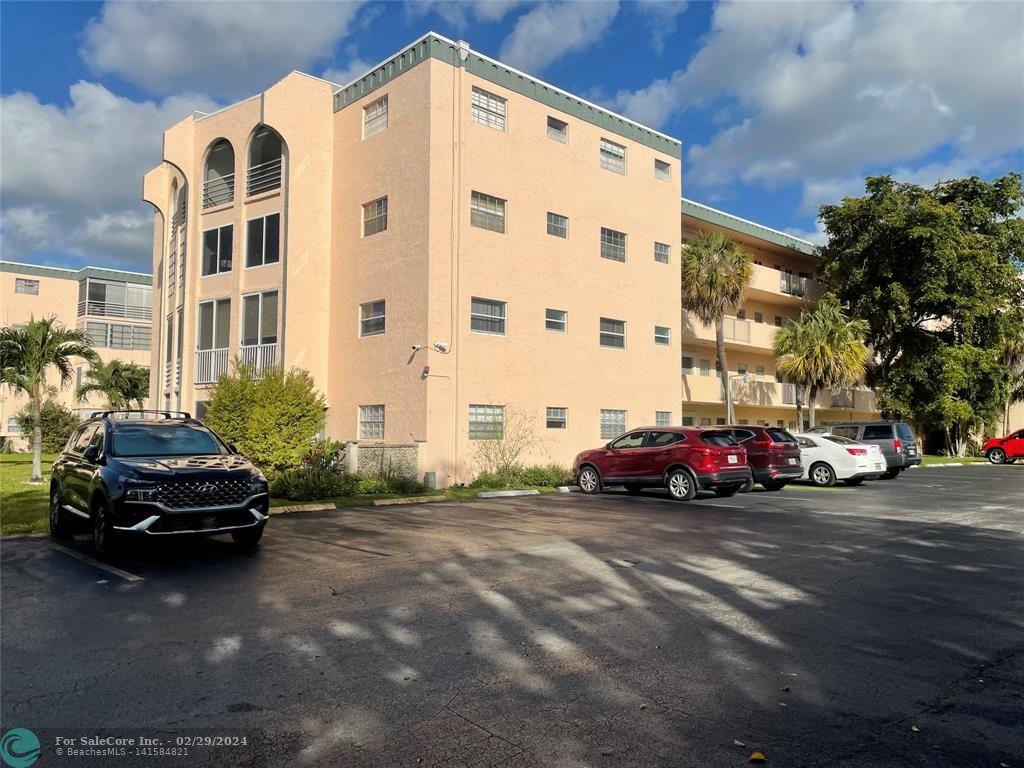 Photo of 4211 NW 41st St 402 in Lauderdale Lakes, FL
