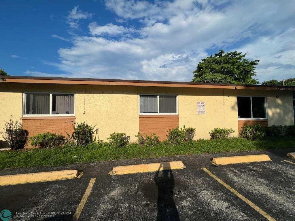 Photo of 1790 NW 52nd Ave in Lauderhill, FL