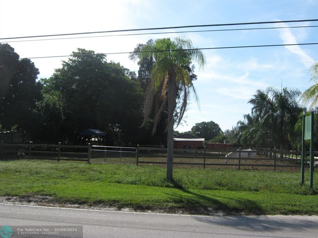 Photo of 7350 SW 39th St in Davie, FL