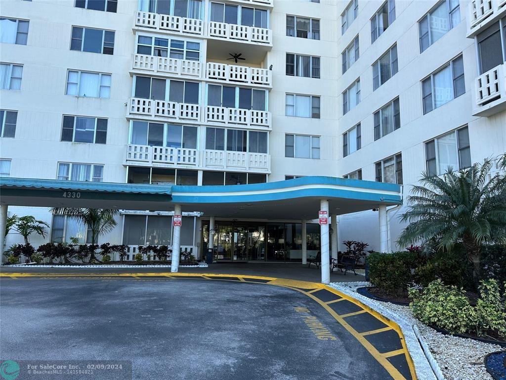 Photo of 4330 Hillcrest Dr 116 in Hollywood, FL