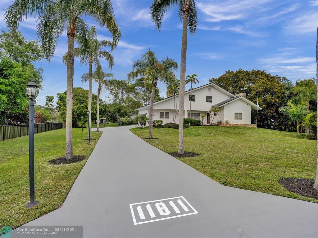 Photo of 11811 SW 3rd St in Plantation, FL