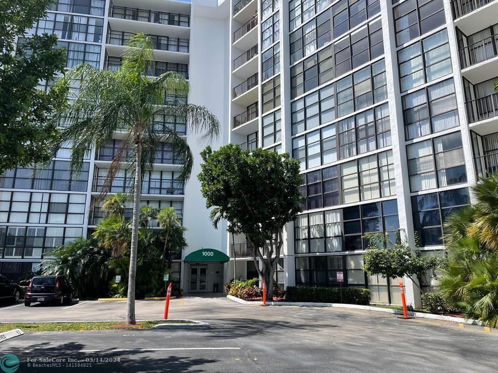 Photo of 1000 Parkview Dr 406 in Hallandale Beach, FL