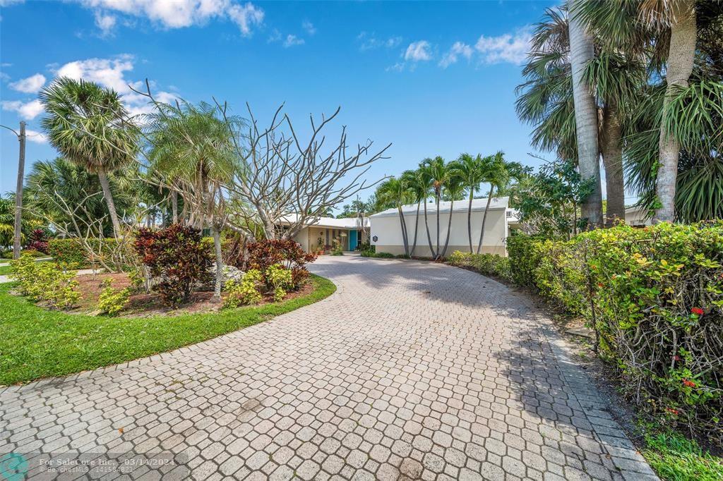 Photo of 4720 NE 27th Ave in Fort Lauderdale, FL