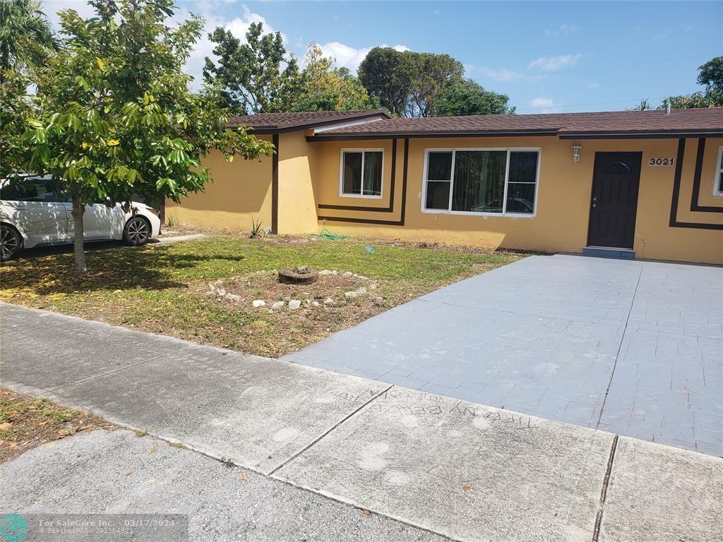 Photo of 3021 SW 36th Ave in West Park, FL