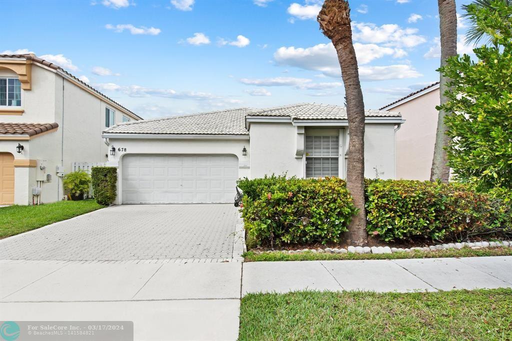 Photo of 678 NW 155th Ter in Pembroke Pines, FL